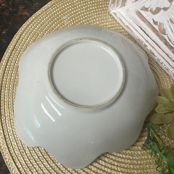 Vintage Porcelain Shell Shaped Candy Dish  Adorned w/Florals & Pink & Gold Trim - Picture 5 of 8